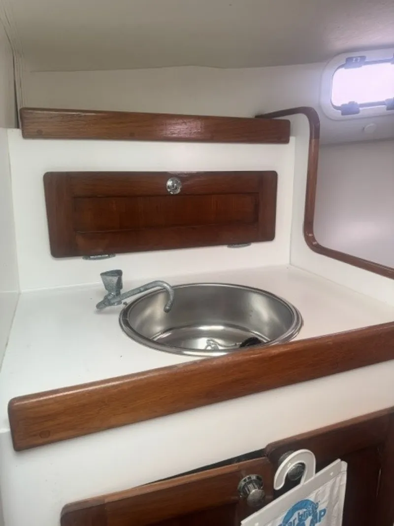 Slide: The Image of Holby Pilot 24 2005 - 6006919