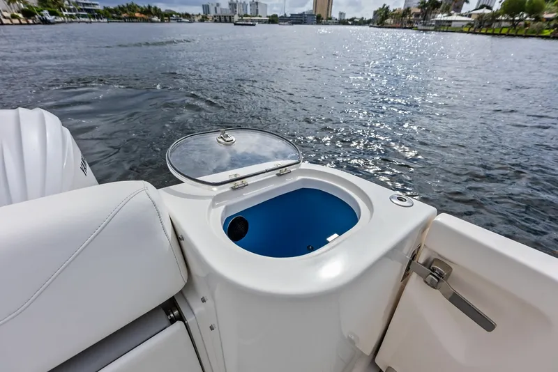 Slide: The Image of Regal 33 SAV 2022 - 6047966