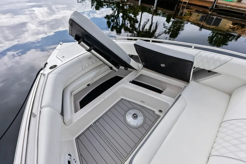 Slide: The Image of Regal 33 SAV 2022 - 6047978