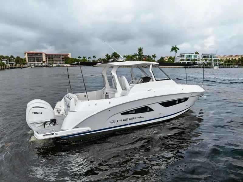 Slide: The Image of Regal 33 SAV 2022 - 6047948