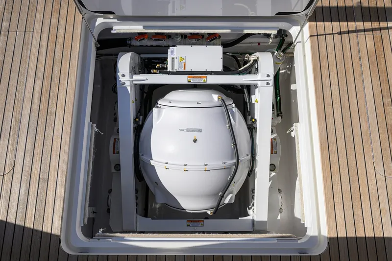 Slide: The Image of Viking 80 MERCEDES - Cockpit 2023 Viking 80 Convertible MERCEDES - 6008722