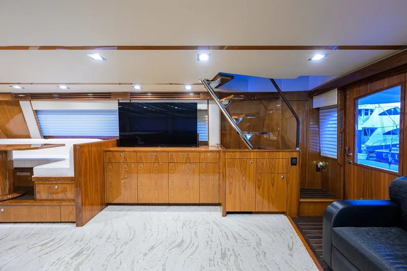 Slide: The Image of Viking 80 MERCEDES - Salon 2023 Viking 80 Convertible MERCEDES - 7658227