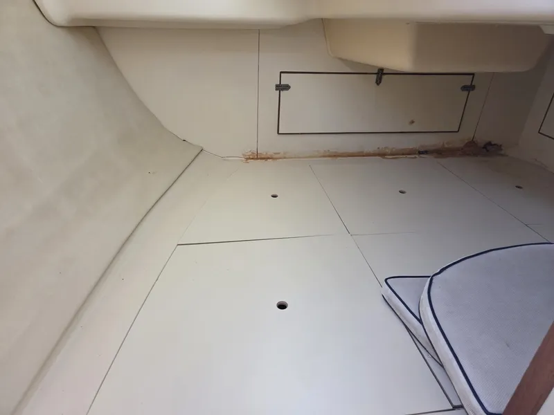 Slide: The Image of Hunter 31-2 2005 - 6007275