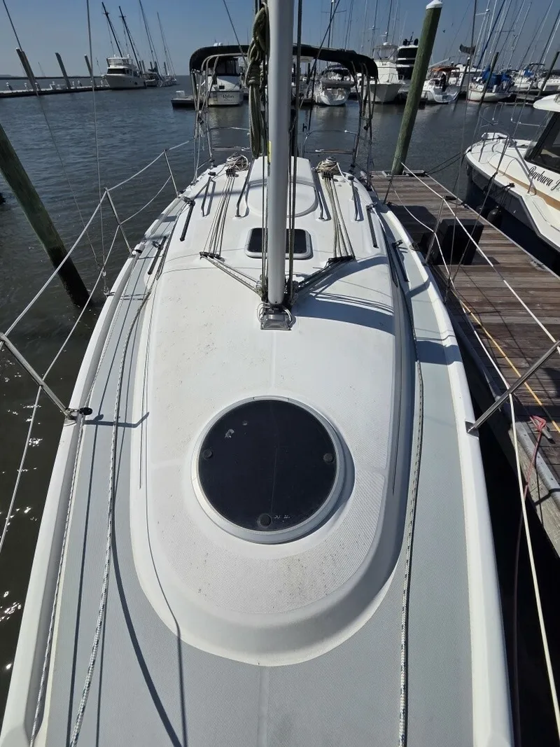 Slide: The Image of Hunter 31 2005 - 7507666