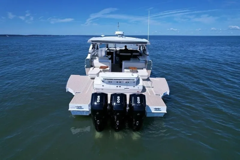 Slide: The Image of Cruisers 50 GLS 2024 - 6008654