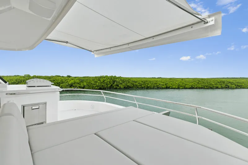Slide: The Image of Aquila 50 Yacht 2026 - 6007769