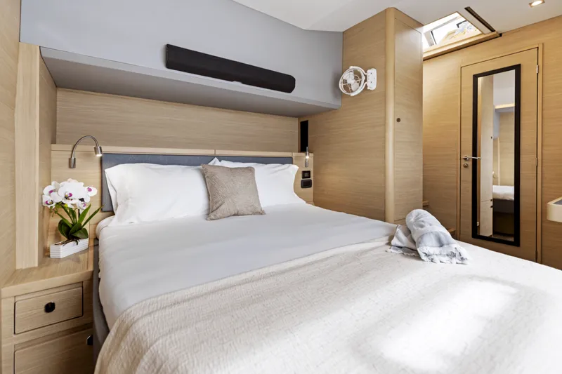 Slide: The Image of Aquila 50 Yacht 2026 - 6007784