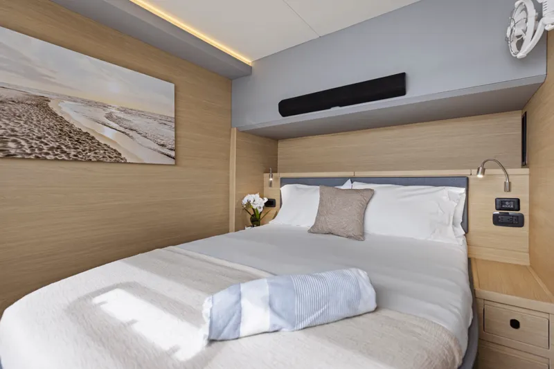 Slide: The Image of Aquila 50 Yacht 2026 - 6007785