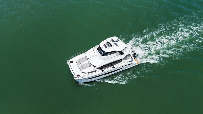 Slide: The Image of Aquila 54 Yacht 2026 - 6205367