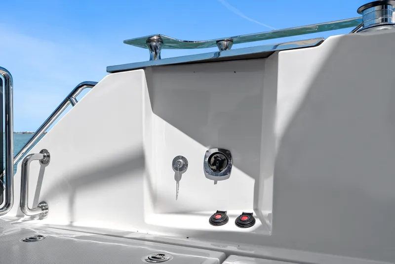 Slide: The Image of Aquila 54 Yacht 2026 - 6205380