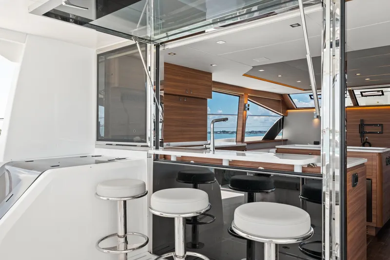 Slide: The Image of Aquila 54 Yacht 2026 - 6205390