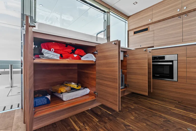 Slide: The Image of Aquila 54 Yacht 2026 - 6205403