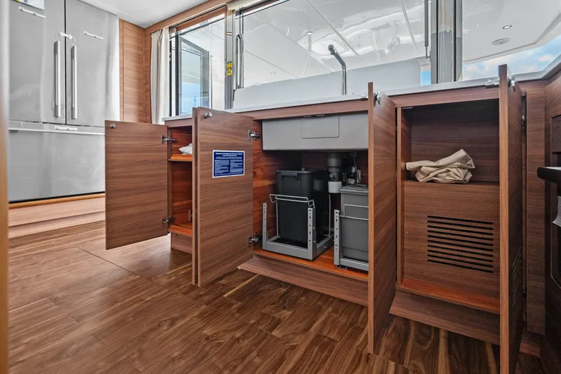 Slide: The Image of Aquila 54 Yacht 2026 - 6205405