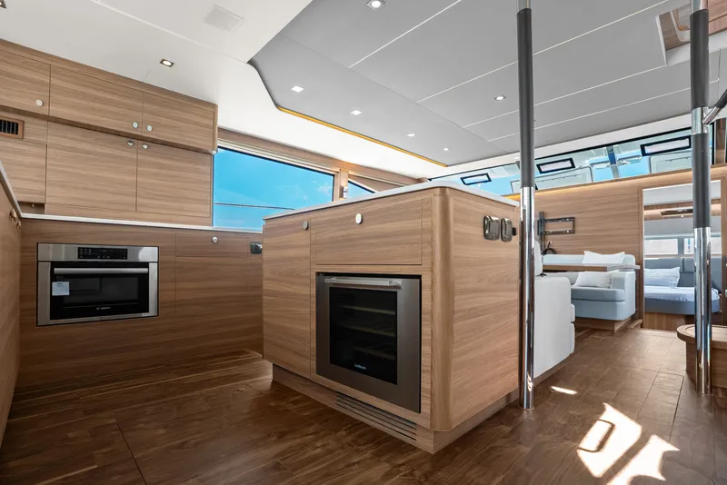 Slide: The Image of Aquila 54 Yacht 2026 - 6205406