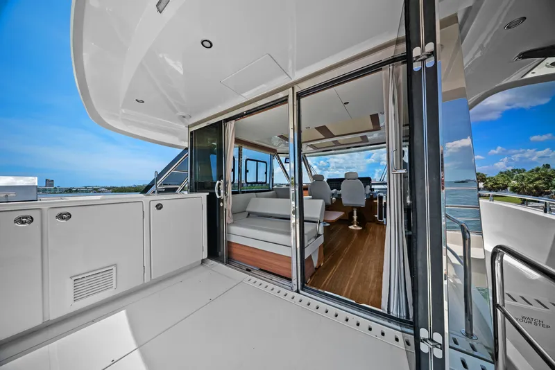 Slide: The Image of Aquila 54 Yacht 2026 - 6205415