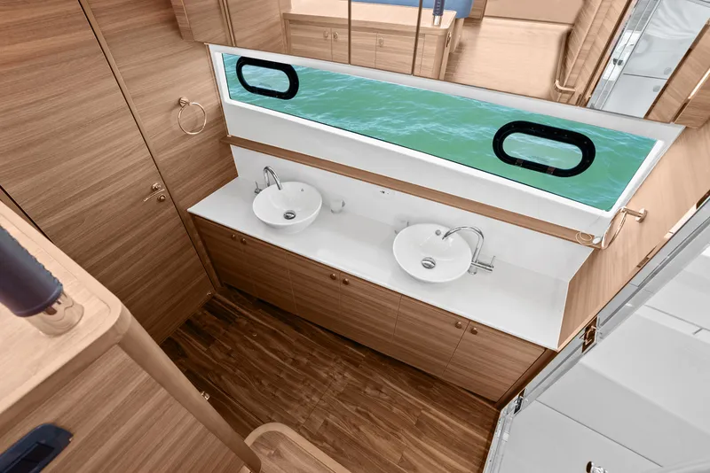 Slide: The Image of Aquila 54 Yacht 2026 - 6205443