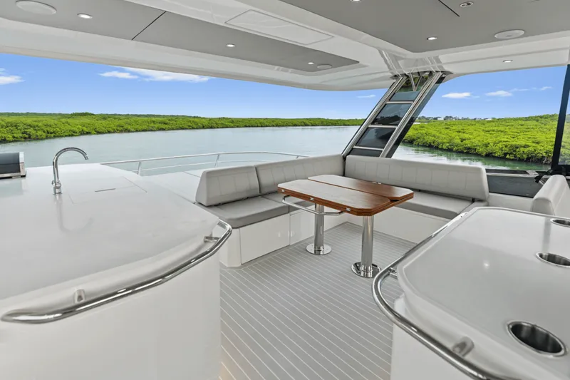 Slide: The Image of Aquila 50 Yacht 2026 - 6007937