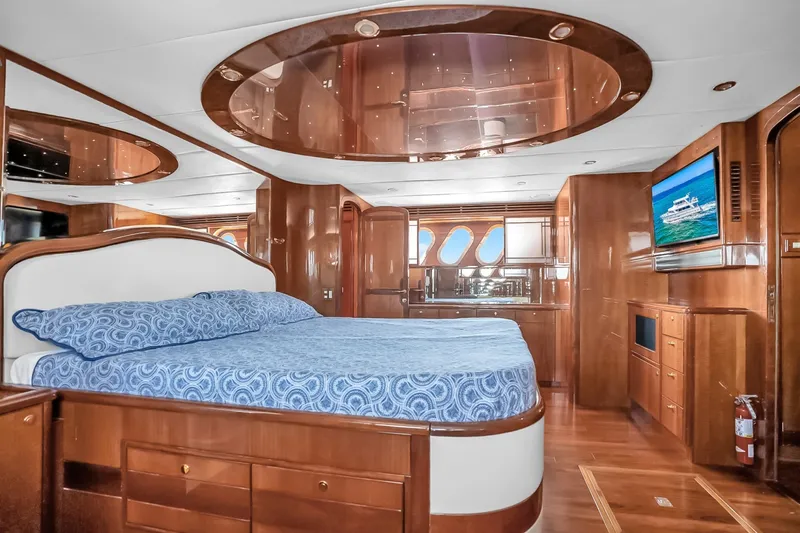 Slide: The Image of JEFFERSON Starship 82 Mentorship IV - Master Stateroom - 6038590