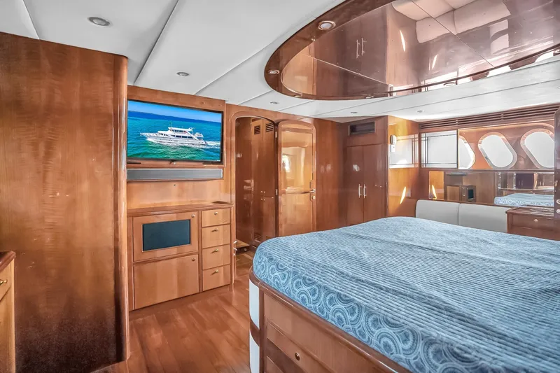 Slide: The Image of JEFFERSON Starship 82 Mentorship IV - Master Stateroom - 6038591