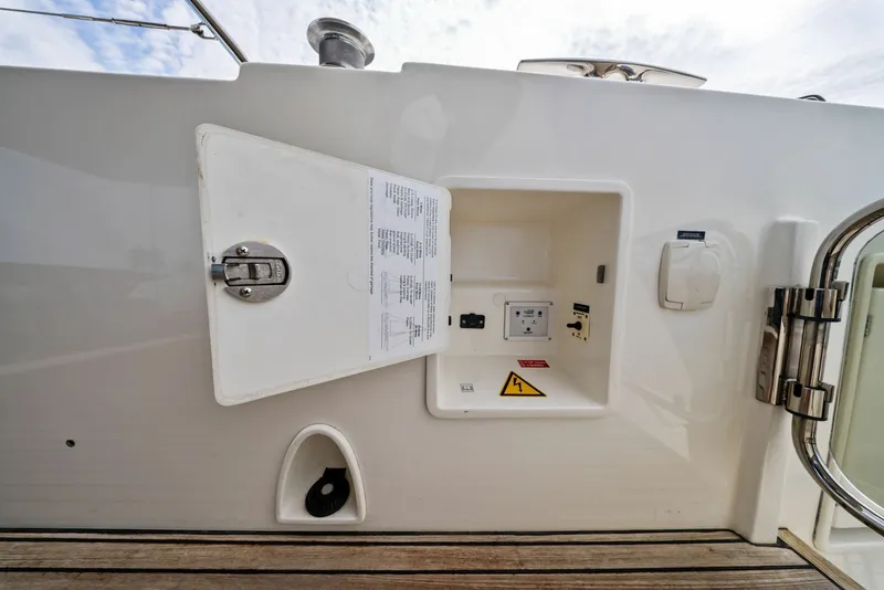 Slide: The Image of 2015 Prestige 550 'Legacy' - 6008787