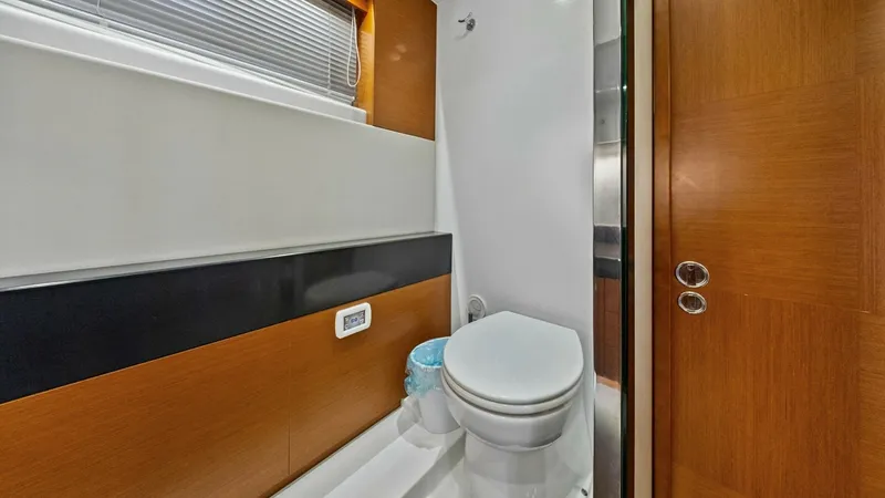 Slide: The Image of 2015 Prestige 550 'Legacy' - 6613492