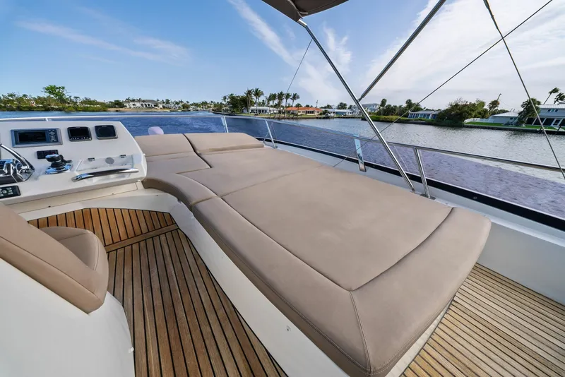 Slide: The Image of 2015 Prestige 550 'Legacy' - 6008793