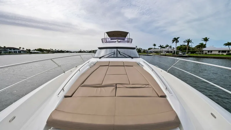 Slide: The Image of 2015 Prestige 550 'Legacy' - 6613509