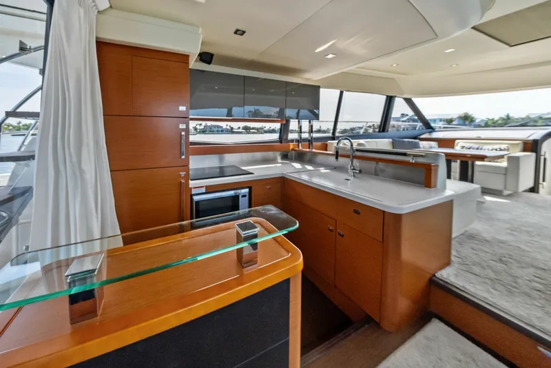 Slide: The Image of 2015 Prestige 550 'Legacy' - 6008801