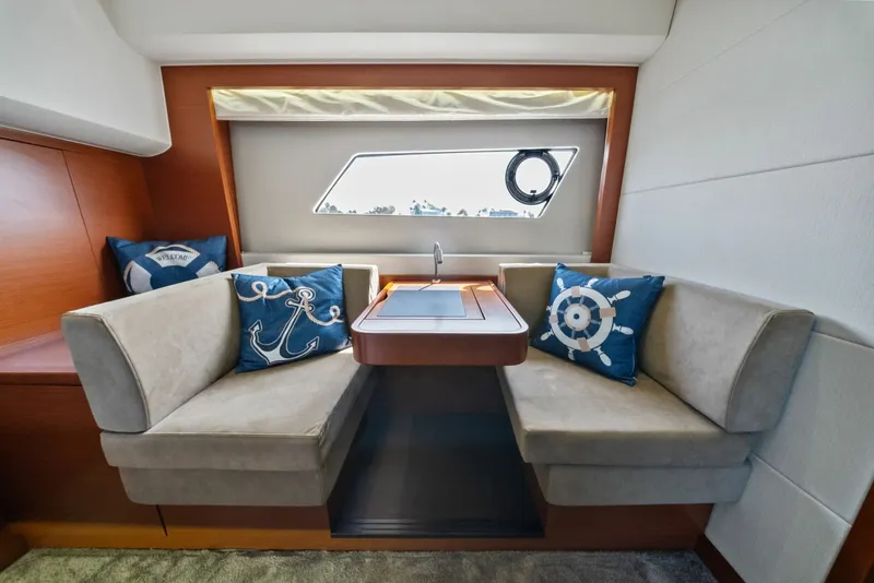 Slide: The Image of 2015 Prestige 550 'Legacy' - 6008816