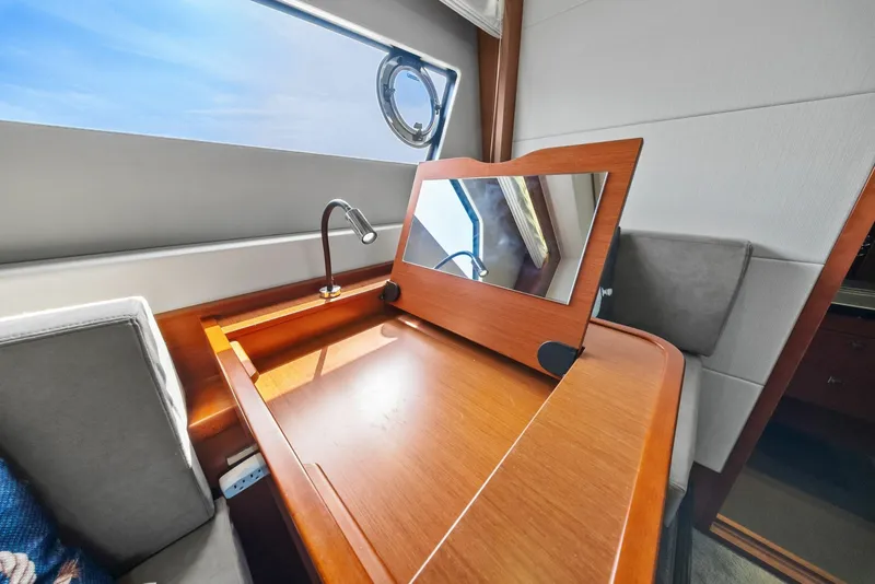 Slide: The Image of 2015 Prestige 550 'Legacy' - 6008817