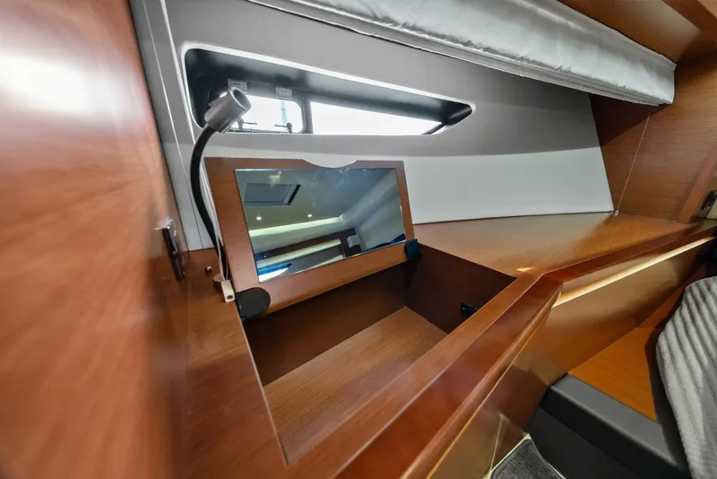 Slide: The Image of 2015 Prestige 550 'Legacy' - 6008839