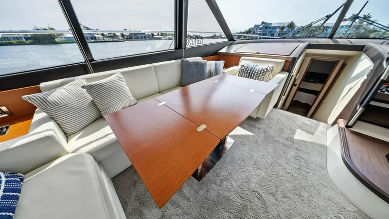 Slide: The Image of 2015 Prestige 550 'Legacy' - 6613476