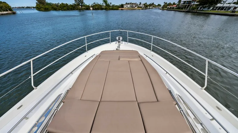 Slide: The Image of 2015 Prestige 550 'Legacy' - 6613510