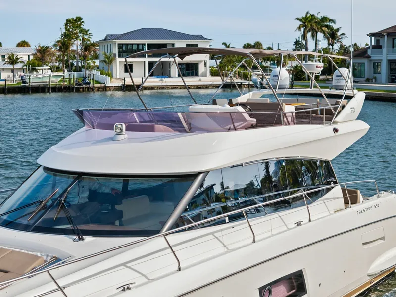 Slide: The Image of 2015 Prestige 550 'Legacy' - 6008881