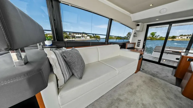 Slide: The Image of 2015 Prestige 550 'Legacy' - 6613477