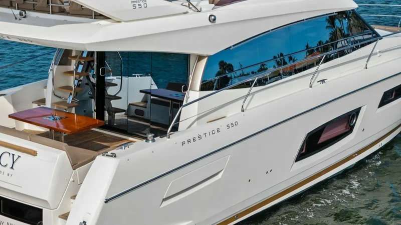 Slide: The Image of 2015 Prestige 550 'Legacy' - 6613527