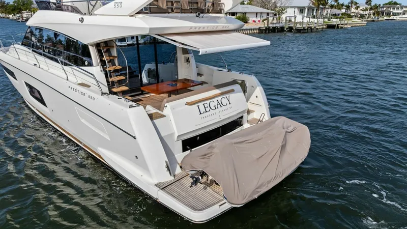 Slide: The Image of 2015 Prestige 550 'Legacy' - 6613523