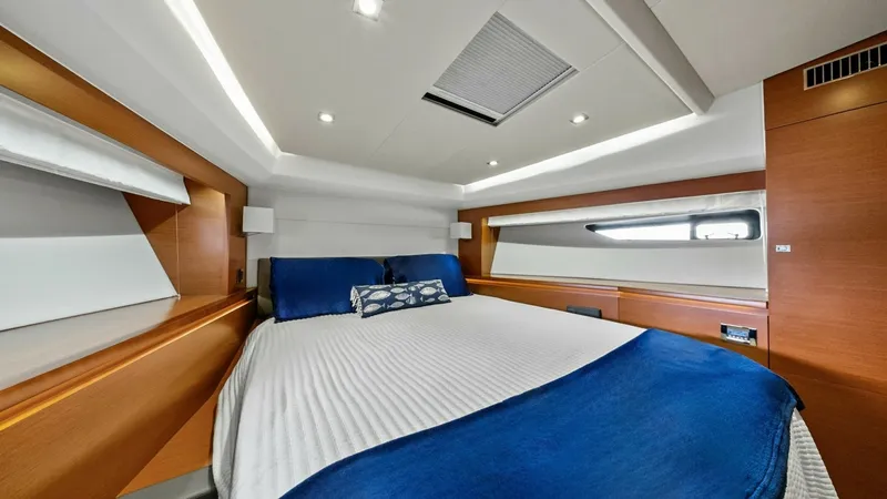 Slide: The Image of 2015 Prestige 550 'Legacy' - 6613494