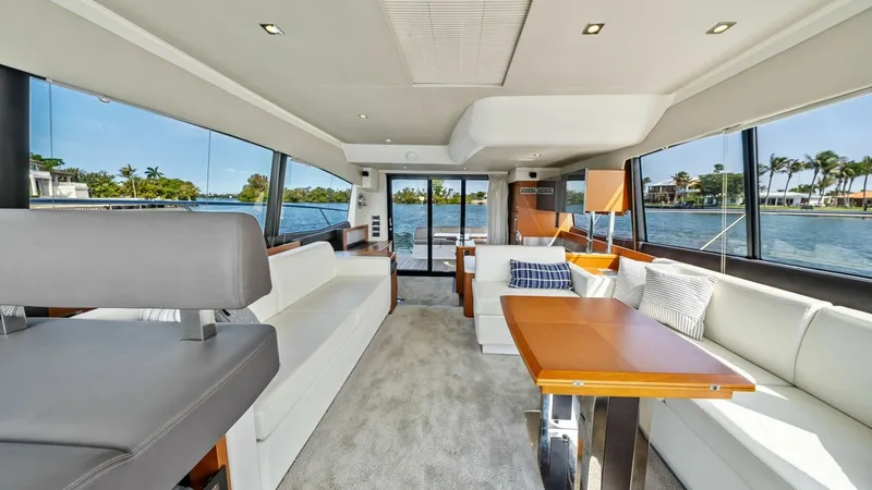 Slide: The Image of 2015 Prestige 550 'Legacy' Salon - 6613449