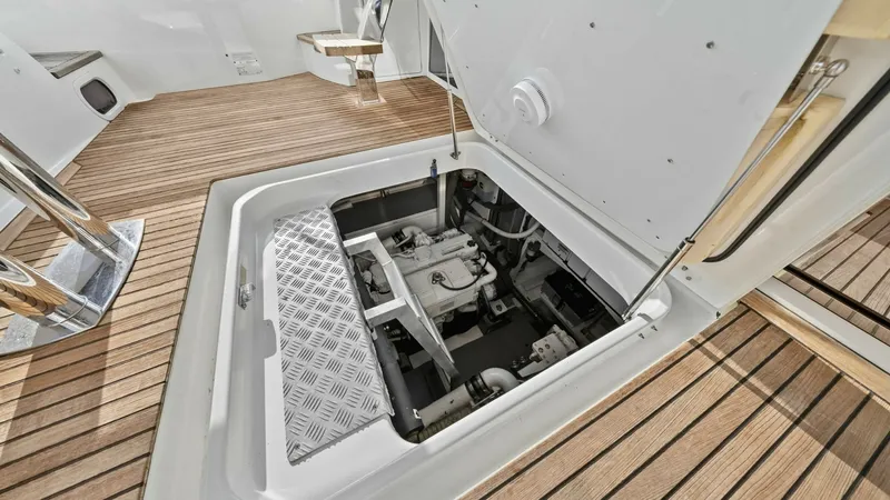 Slide: The Image of 2015 Prestige 550 'Legacy' - 6613512