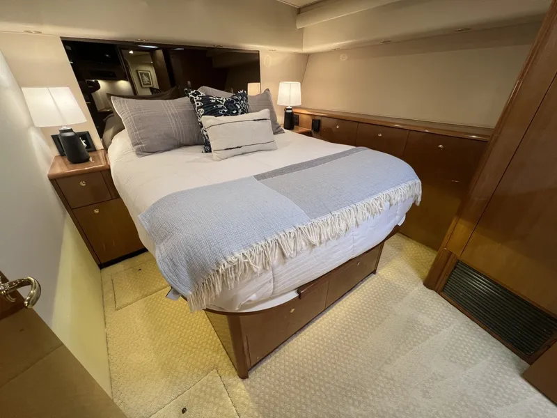 Slide: The Image of Viking 52 LET IT RAIN - Master Stateroom 2003 Viking 52
LET IT RAIN - 7677928