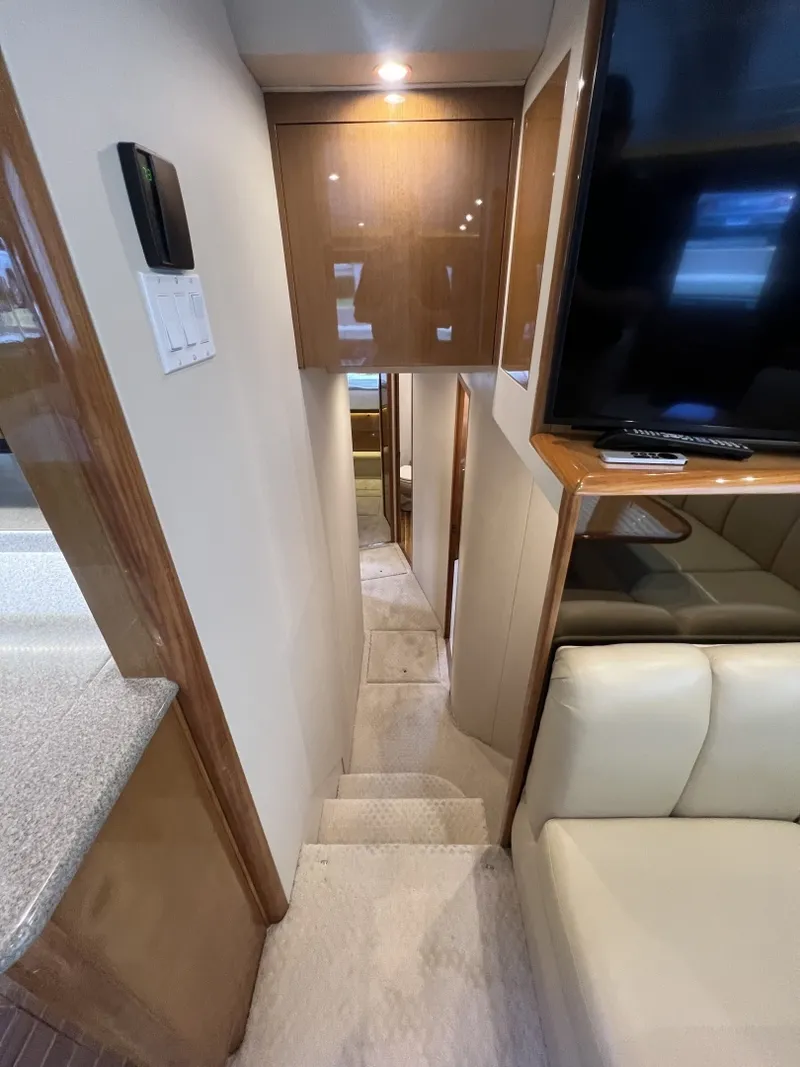Slide: The Image of Viking 52 LET IT RAIN - Companionway 2003 Viking 52
LET IT RAIN - 7677925