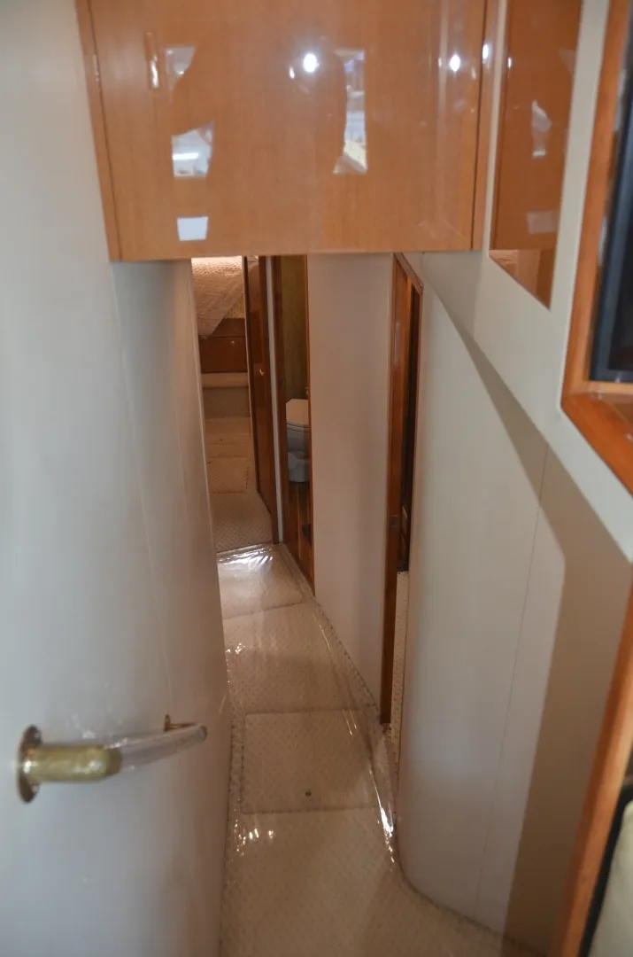 Slide: The Image of Viking 52 LET IT RAIN - Companionway 2003 Viking 52 
LET IT RAIN - 6009181