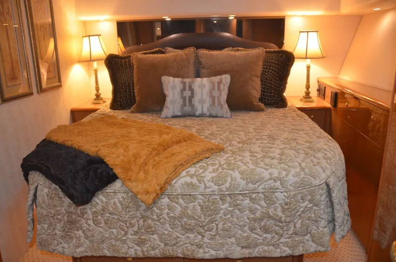 Slide: The Image of Viking 52 LET IT RAIN - Master Stateroom 2003 Viking 52 
LET IT RAIN - 6009183