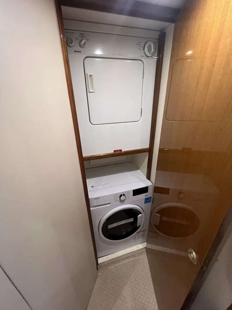 Slide: The Image of Viking 52 LET IT RAIN - Washer/Dryer 2003 Viking 52
LET IT RAIN - 7677927