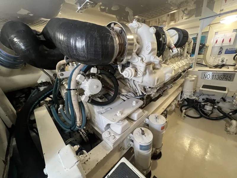 Slide: The Image of Viking 52 LET IT RAIN - Engine Room 2003 Viking 52 
LET IT RAIN - 6046150