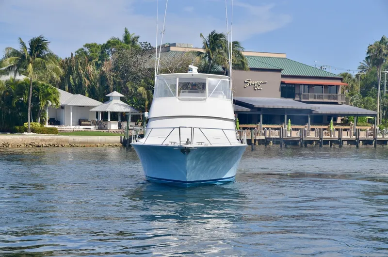 Slide: The Image of Viking 52 LET IT RAIN - Exterior 2003 Viking 52
LET IT RAIN - 7677902
