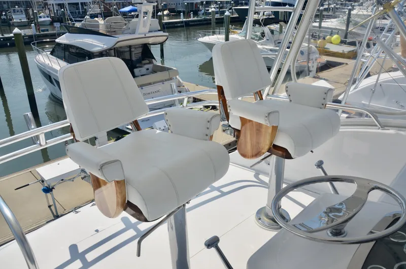 Slide: The Image of Viking 52 LET IT RAIN - Helm 2003 Viking 52 
LET IT RAIN - 6008771