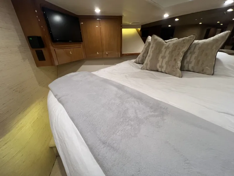 Slide: The Image of Viking 52 LET IT RAIN - VIP Stateroom 2003 Viking 52
LET IT RAIN - 7677934