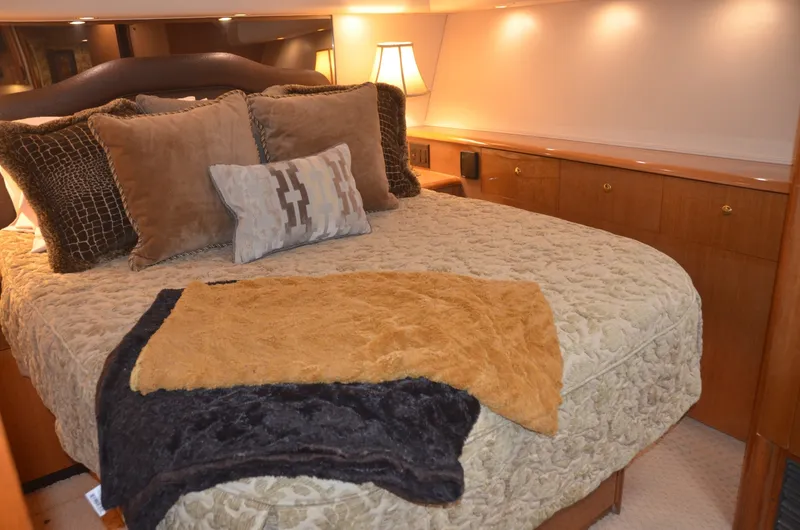 Slide: The Image of Viking 52 LET IT RAIN - Master Stateroom 2003 Viking 52 
LET IT RAIN - 6009182